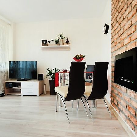 シュチェチンJtb Apartament Odziezowaアパートメント エクステリア 写真